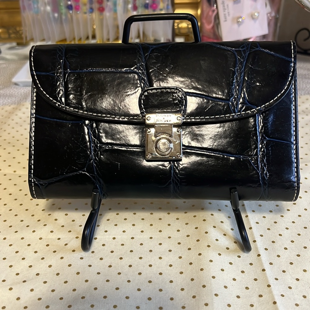 DOONEY & BOURKE leather wallet with embossed croc texture & silver tone hardware